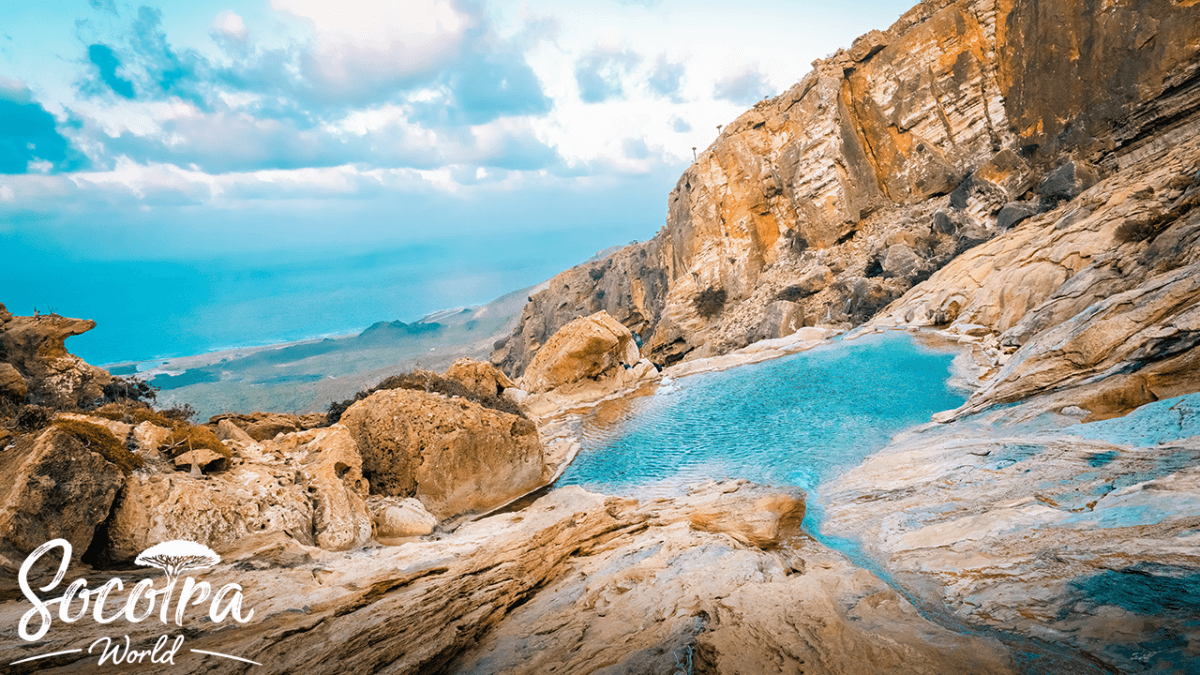 Homhil Pool, a freshwater pool in the mountains about 500 meters above sea level, offers stunning views of the northern coast of the island and opportunities for swimming and climbing.